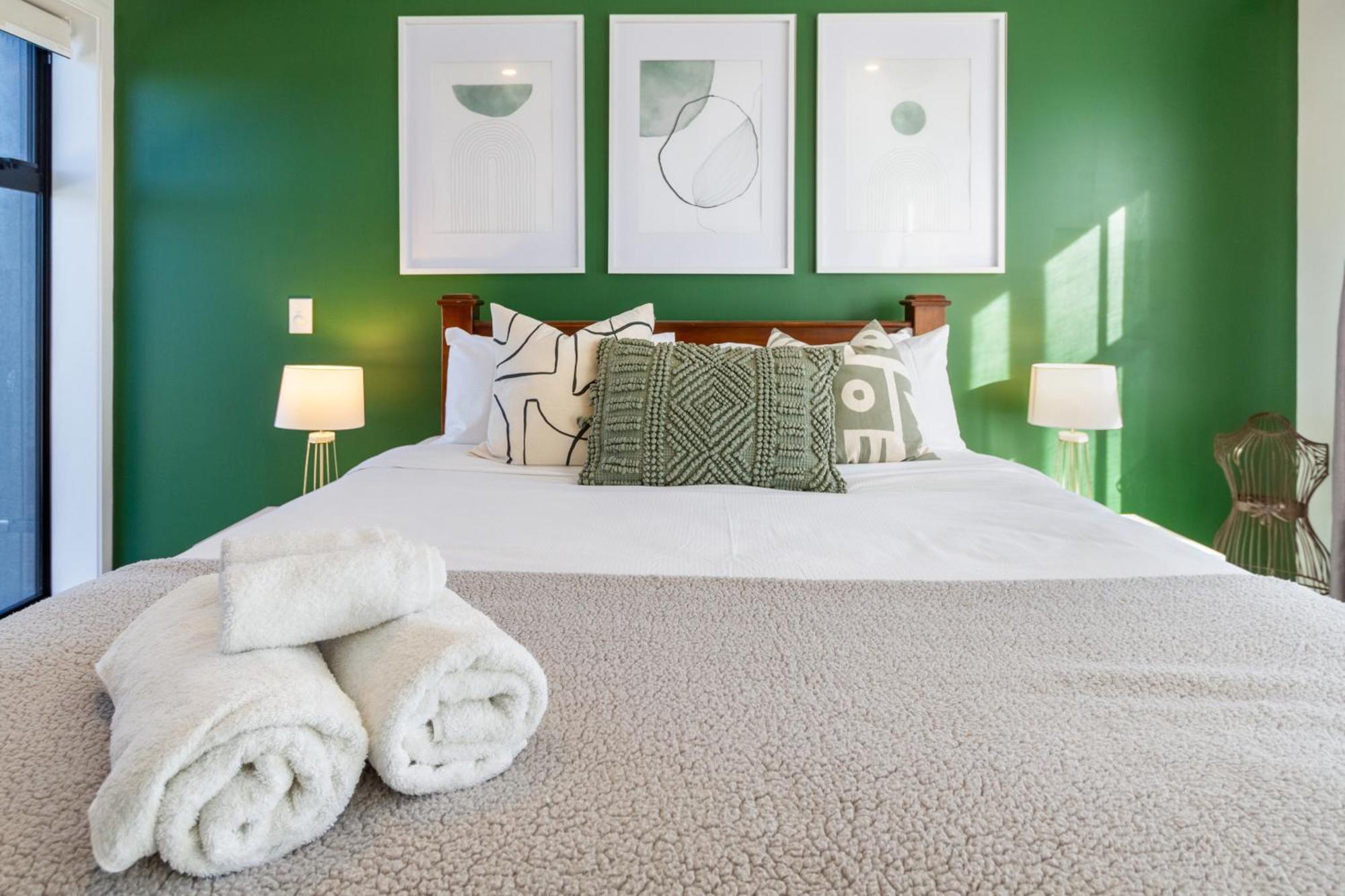Gorgeous In Green - 2 Bed Central Oasis W/King Bed Christchurch Zewnętrze zdjęcie