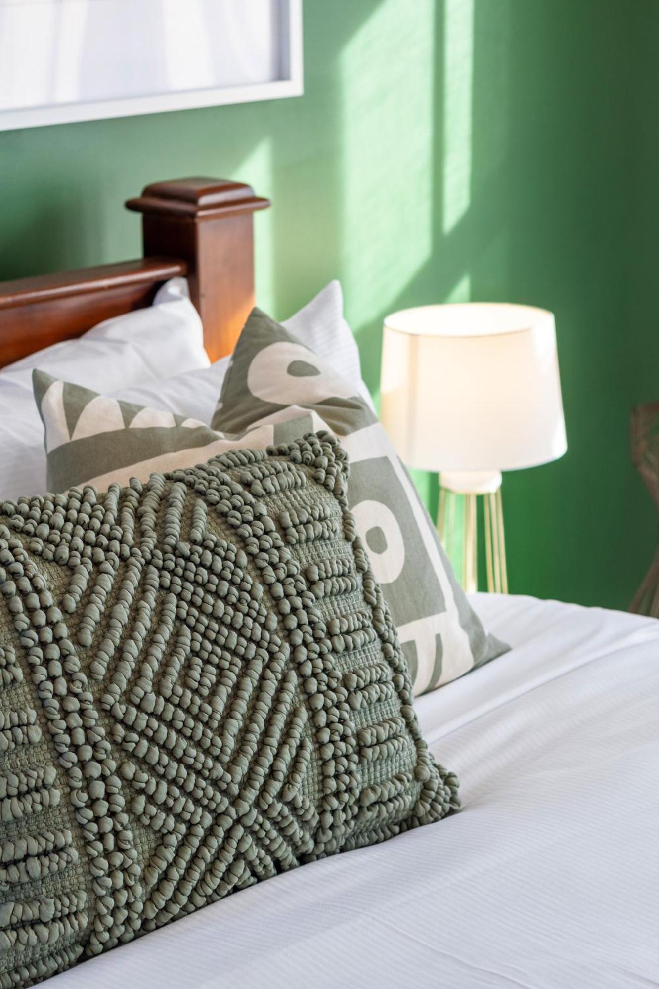 Gorgeous In Green - 2 Bed Central Oasis W/King Bed Christchurch Zewnętrze zdjęcie